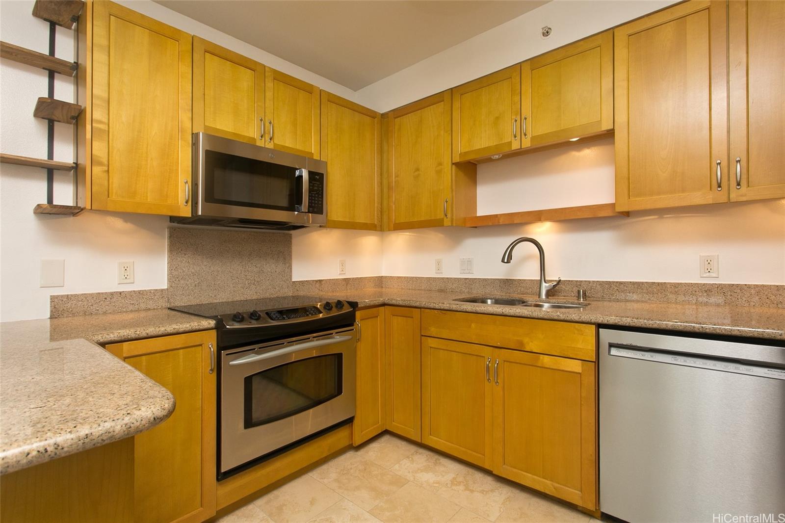 Lanikea At Waikiki condo # 904, Honolulu, Hawaii - photo 9 of 13