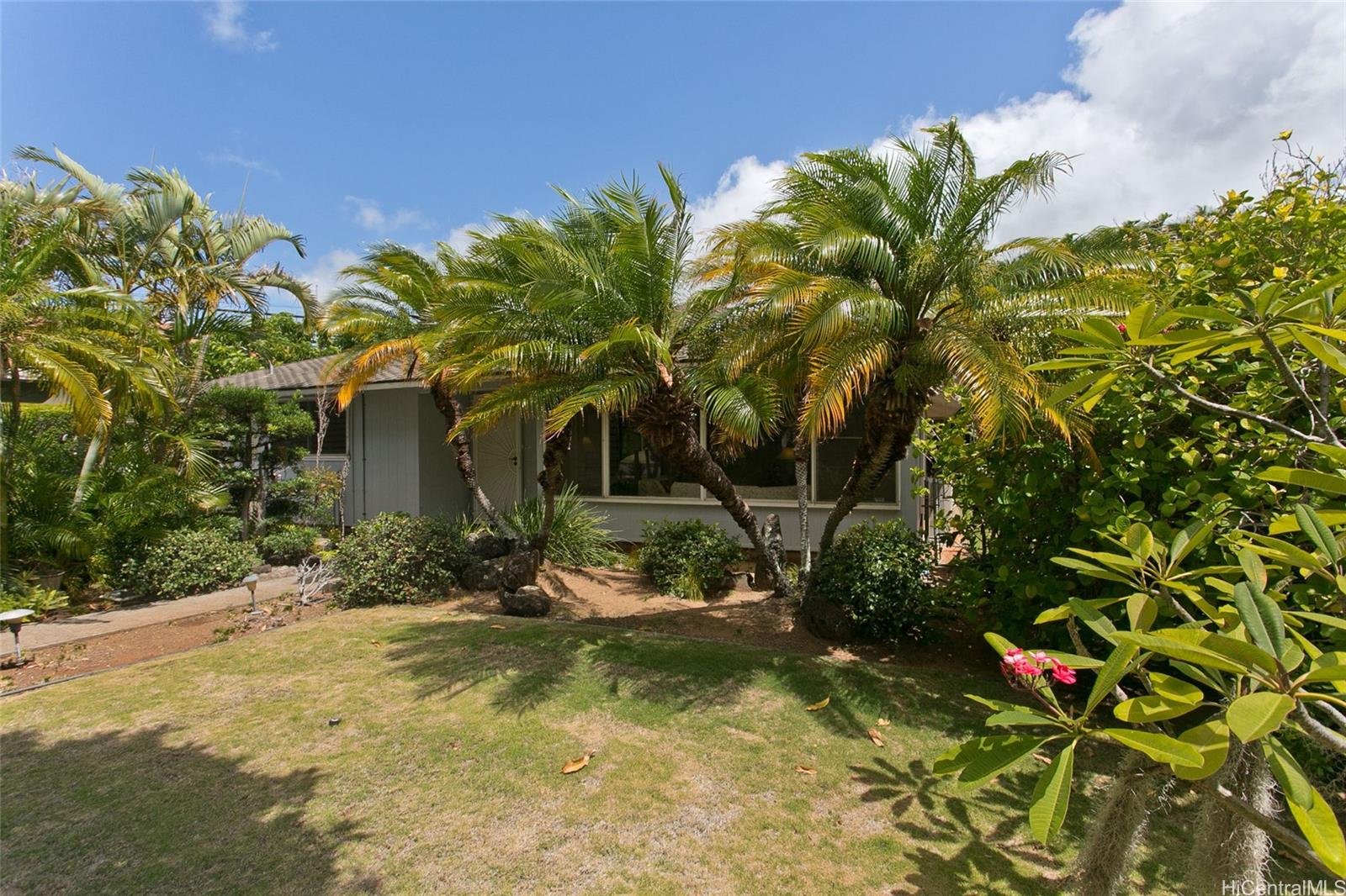 4216  Amau Street Kahala Area, Diamond Head home - photo 2 of 16