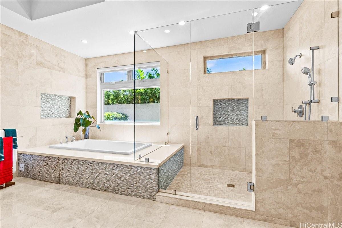 4218  Kaimanahila Street Diamond Head, Diamond Head home - photo 12 of 25