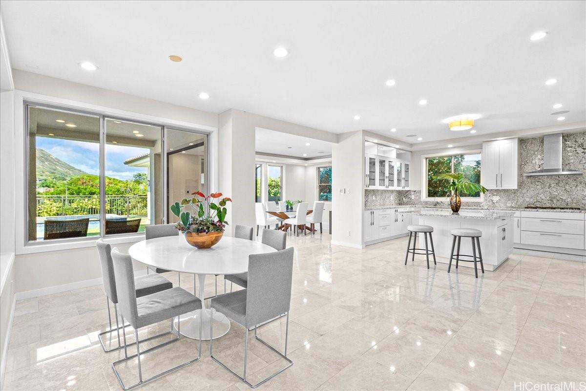 4218  Kaimanahila Street Diamond Head, Diamond Head home - photo 6 of 25