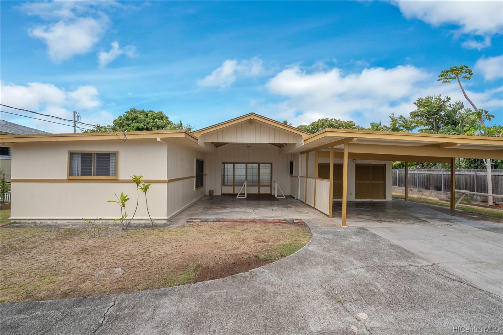 422D Kalama Street , Kailua, Hi 96734 Coconut Grove