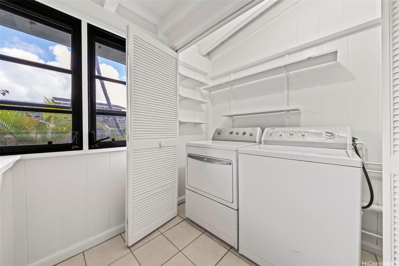 423  Iana Street Enchanted Lake, Kailua home - photo 19 of 22