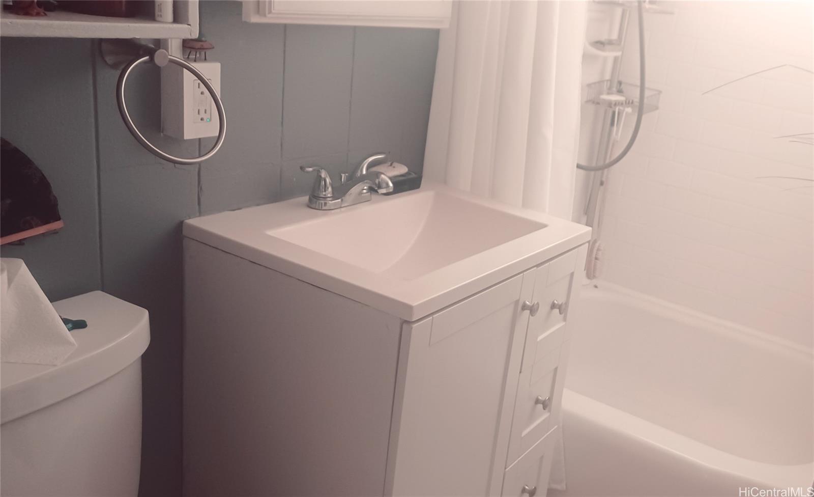 Promenade condo # 106, Honolulu, Hawaii - photo 17 of 25