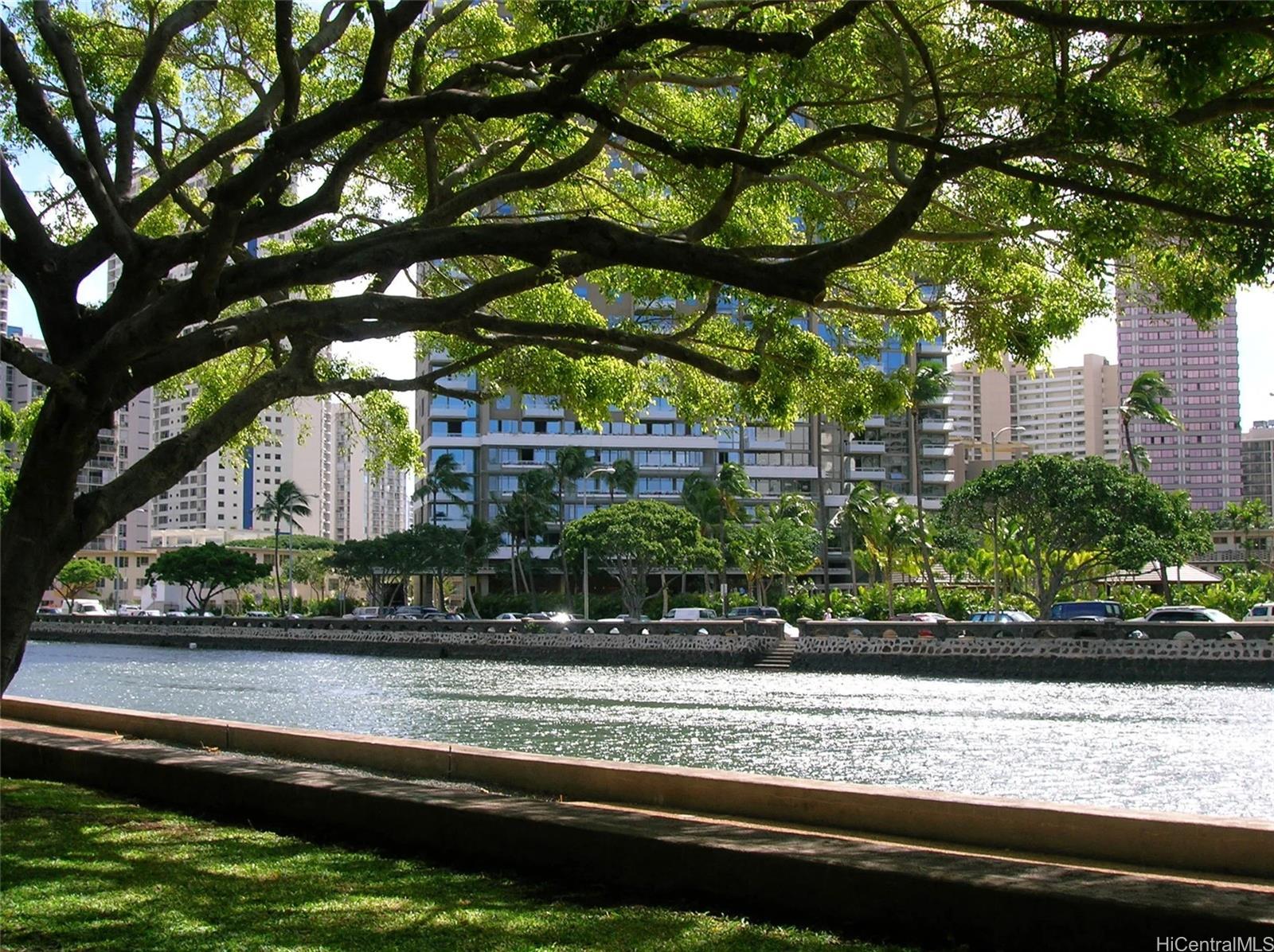 Promenade condo # 106, Honolulu, Hawaii - photo 23 of 25