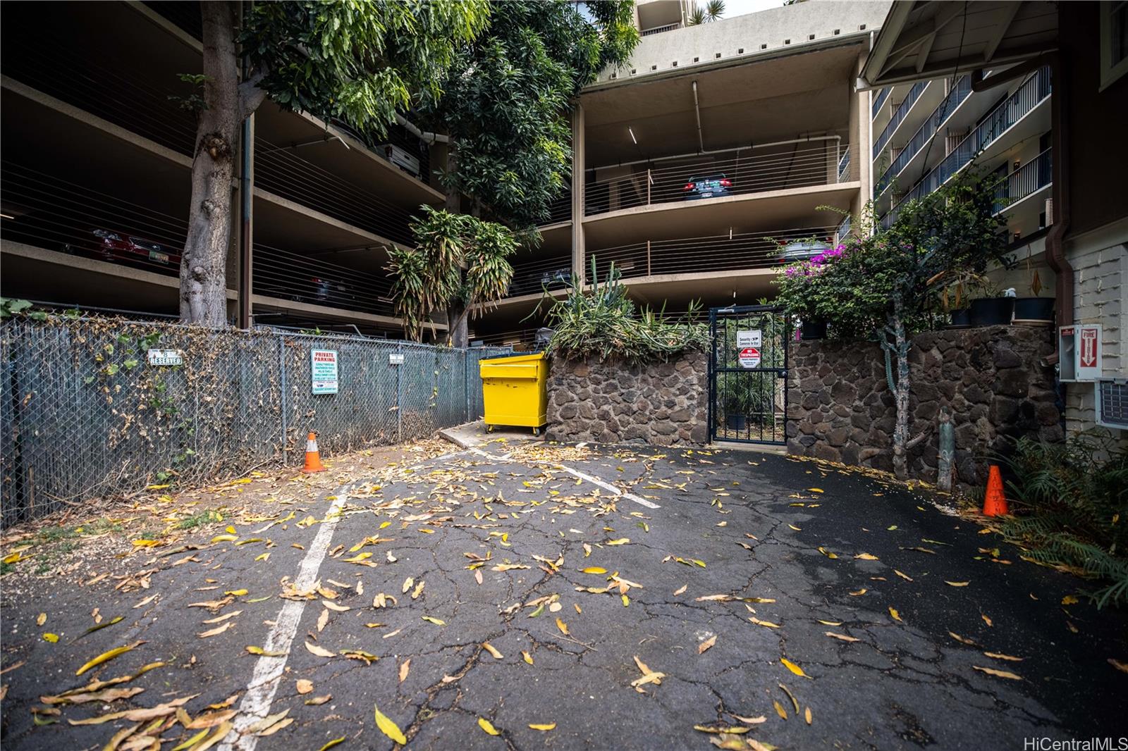 Promenade condo # 207, Honolulu, Hawaii - photo 13 of 14