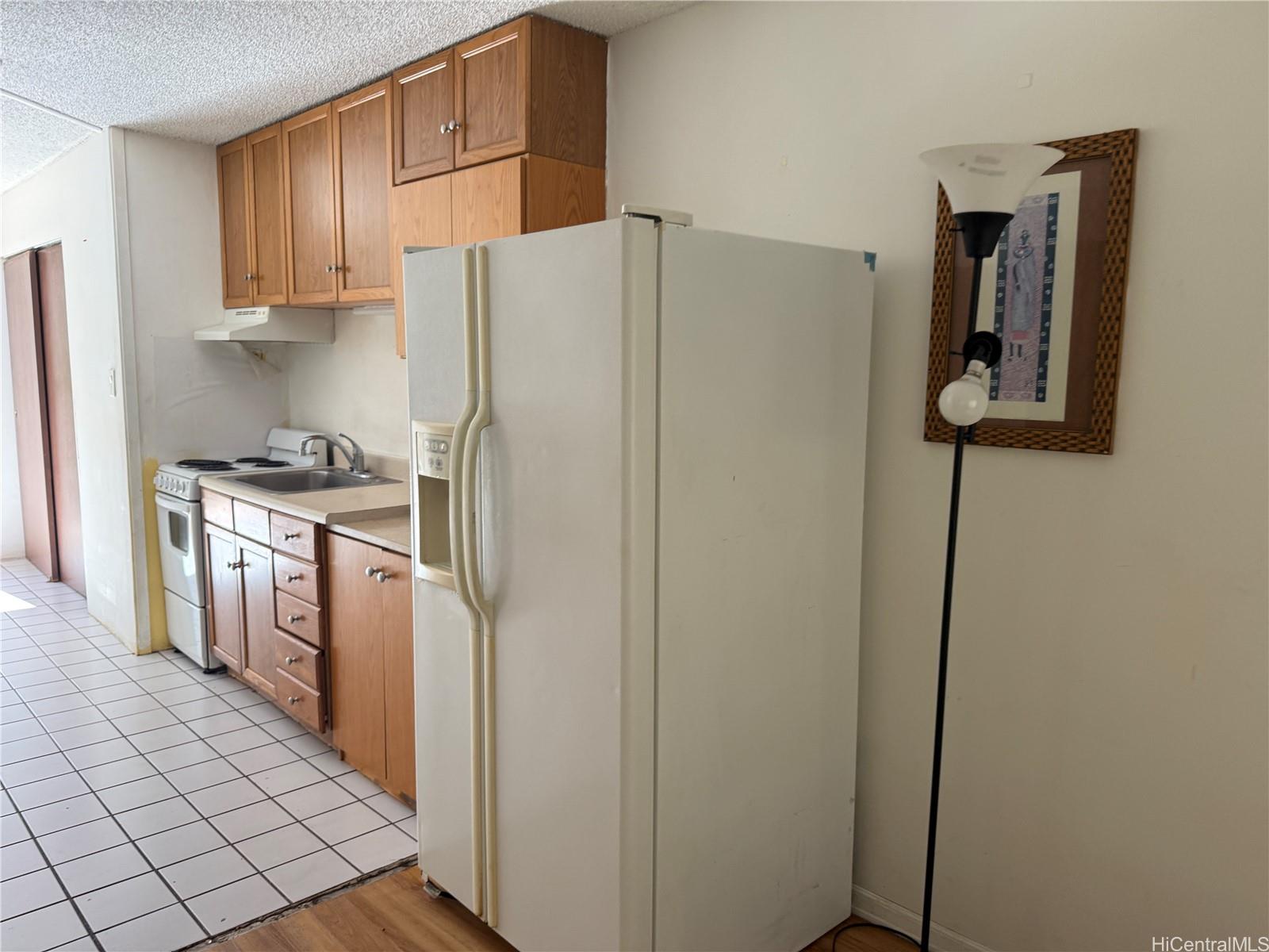 424 Walina St Honolulu - Rental - photo 3 of 10