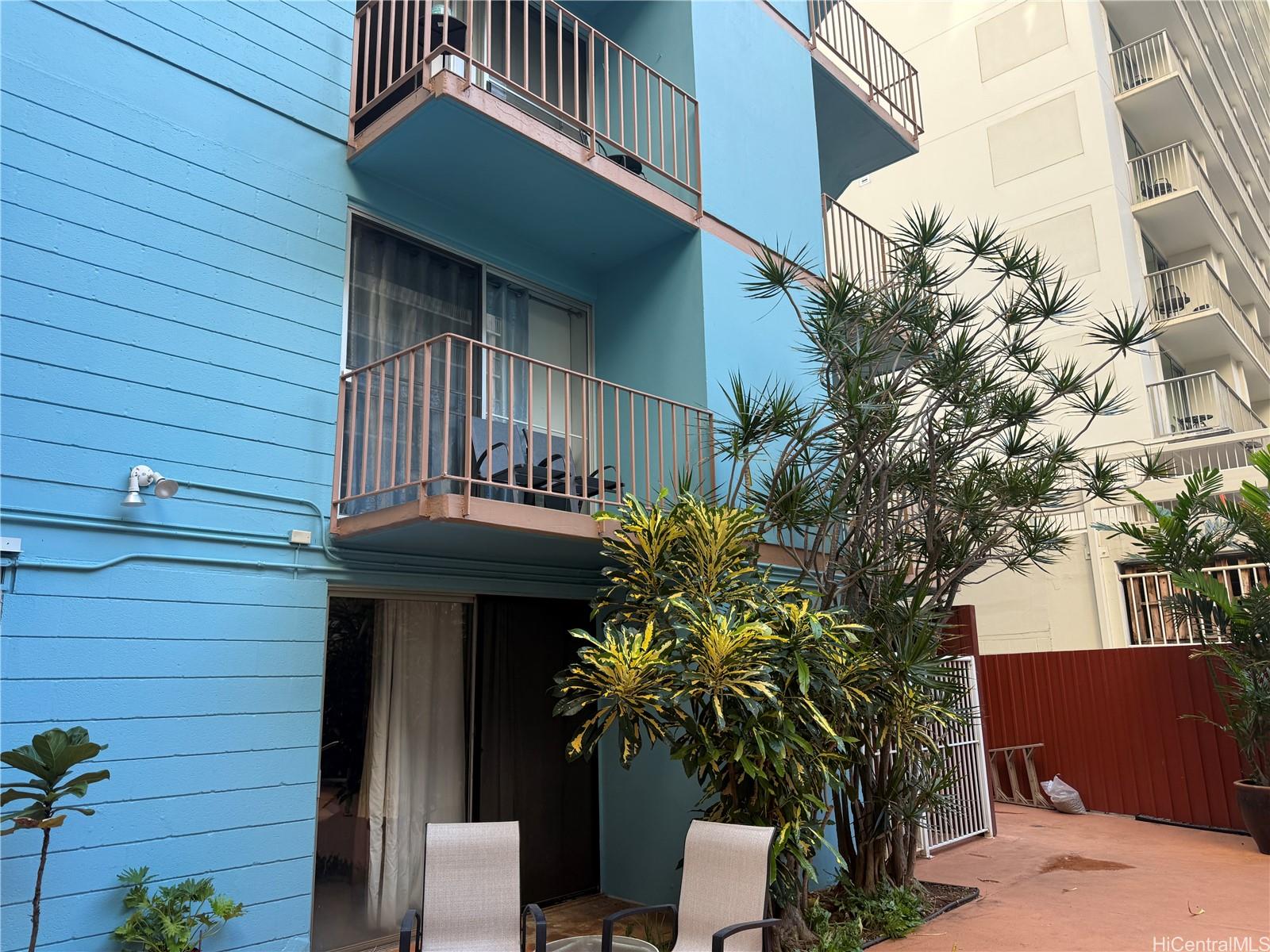 424 Walina Street Honolulu - Rental - photo 3 of 21