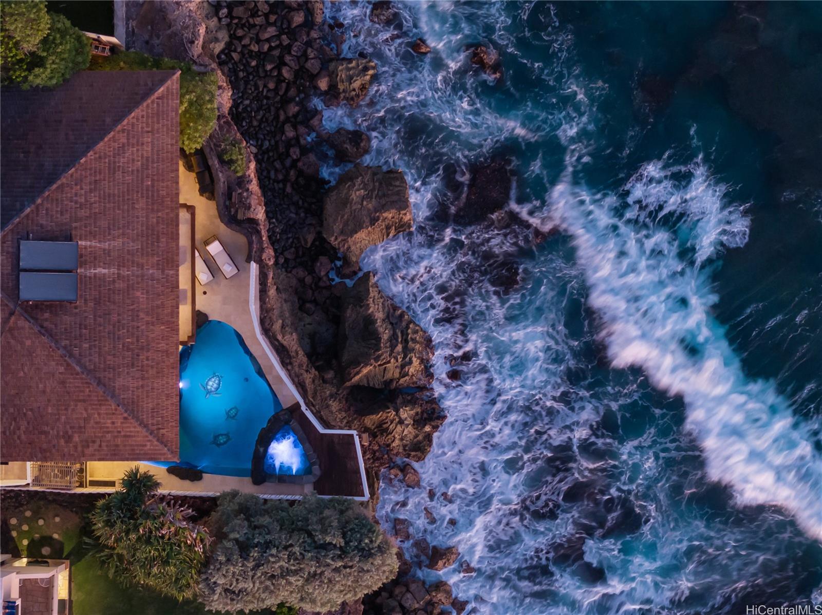 4240  Kaikoo Place Diamond Head, Diamond Head home - photo 2 of 25