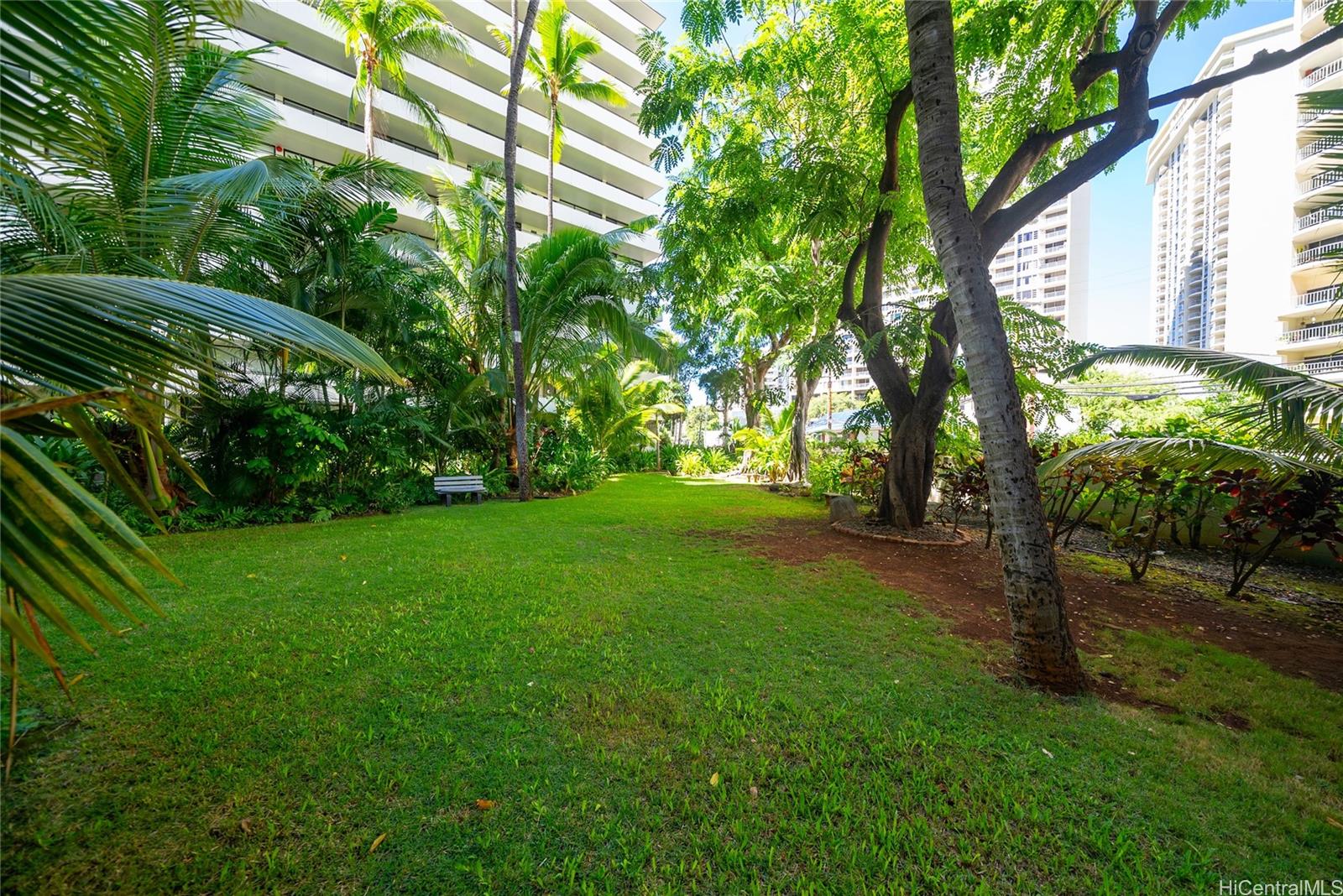 Kalia condo # 1001B, Honolulu, Hawaii - photo 18 of 24