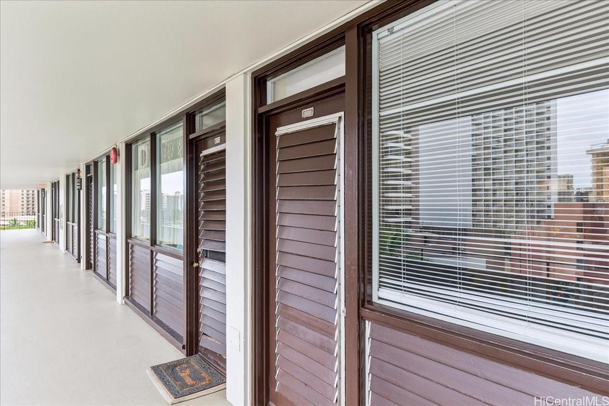 Kalia condo # 1002B, Honolulu, Hawaii - photo 19 of 25