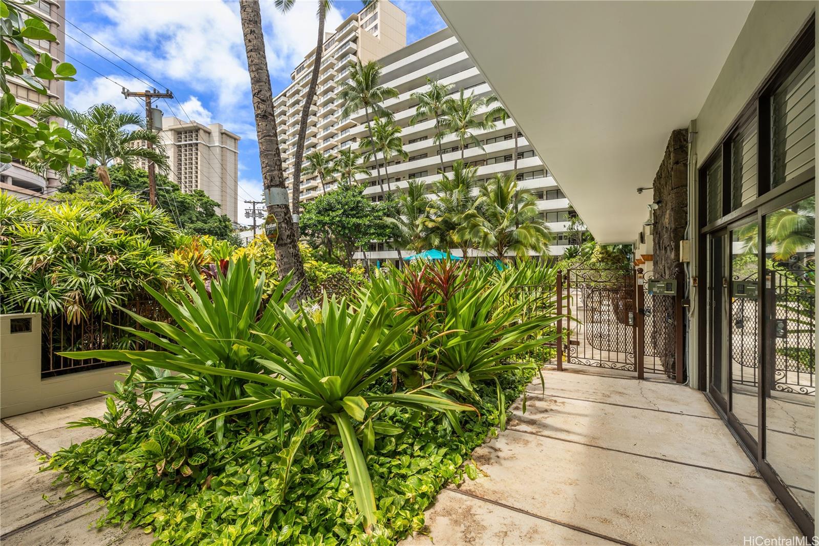 Kalia condo # 1202A, Honolulu, Hawaii - photo 19 of 21