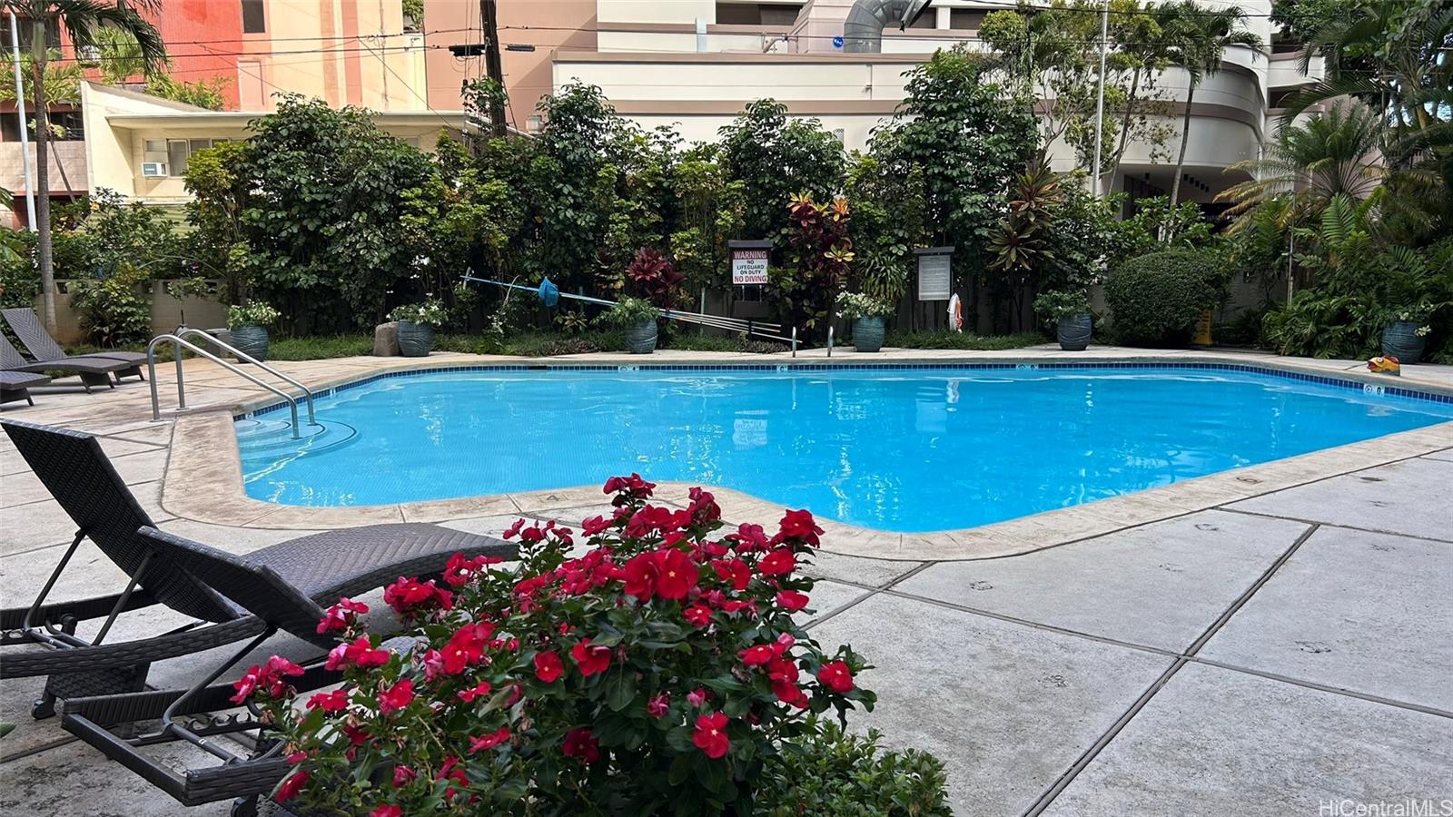 425 Ena Road Honolulu - Rental - photo 17 of 21