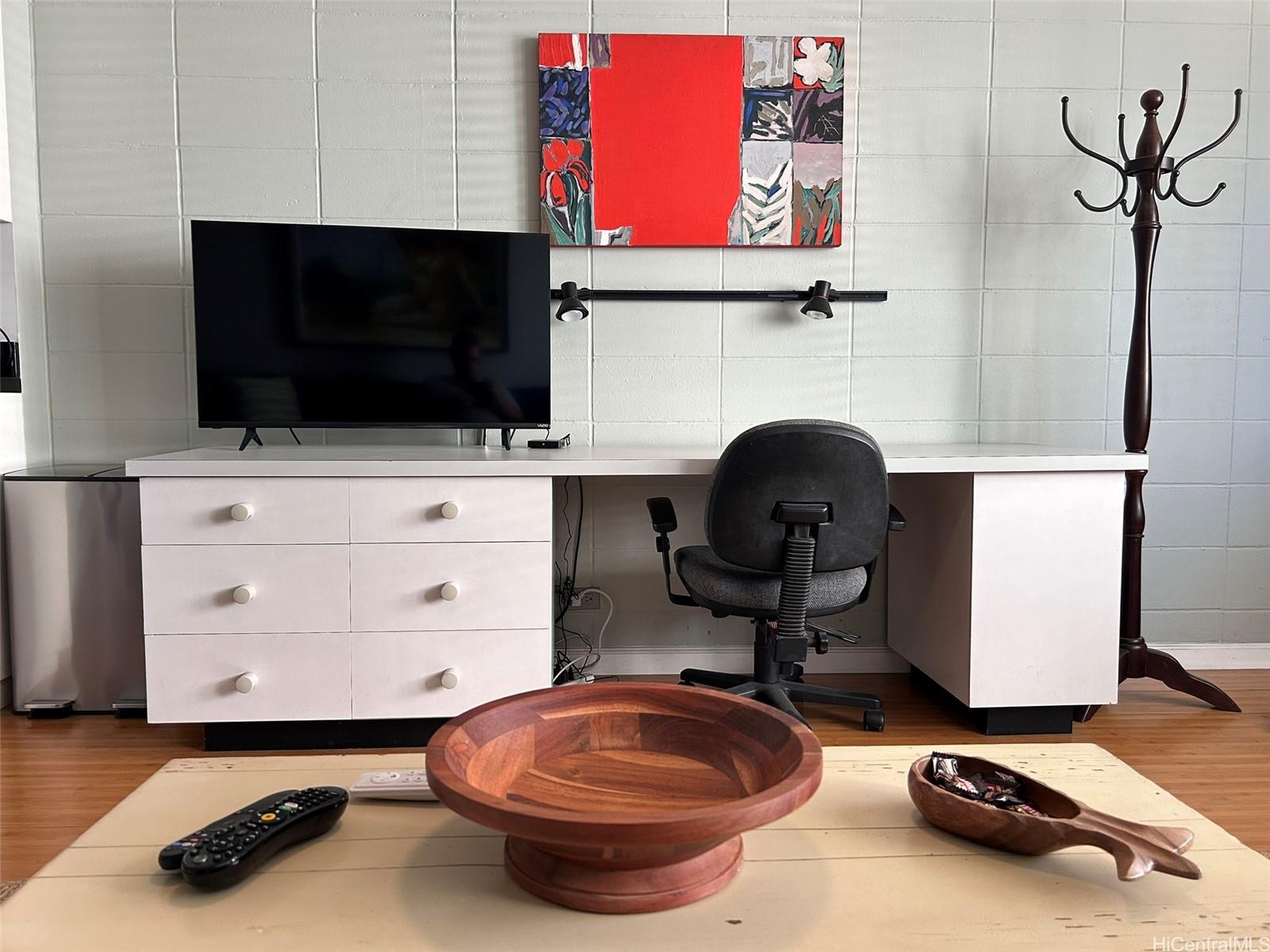 425 Ena Road Honolulu - Rental - photo 5 of 21