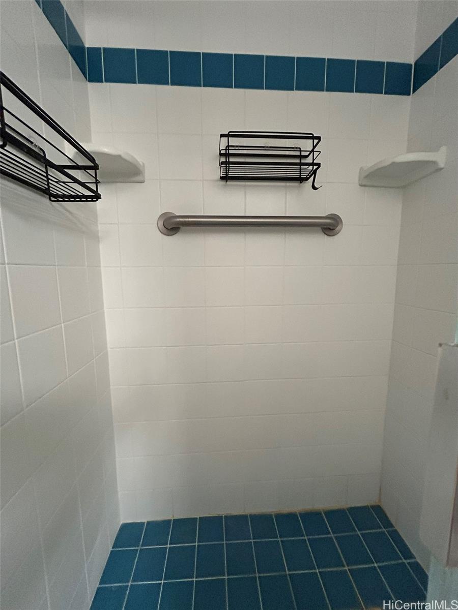 425 Ena Road Honolulu - Rental - photo 10 of 21