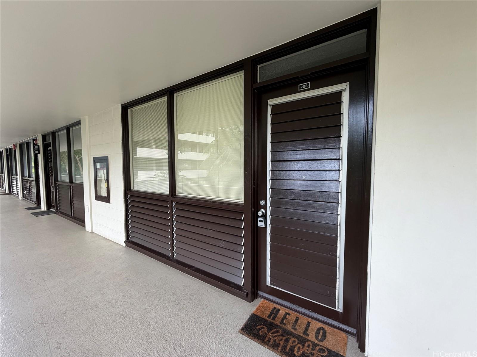 Kalia condo # 206C, Honolulu, Hawaii - photo 14 of 17