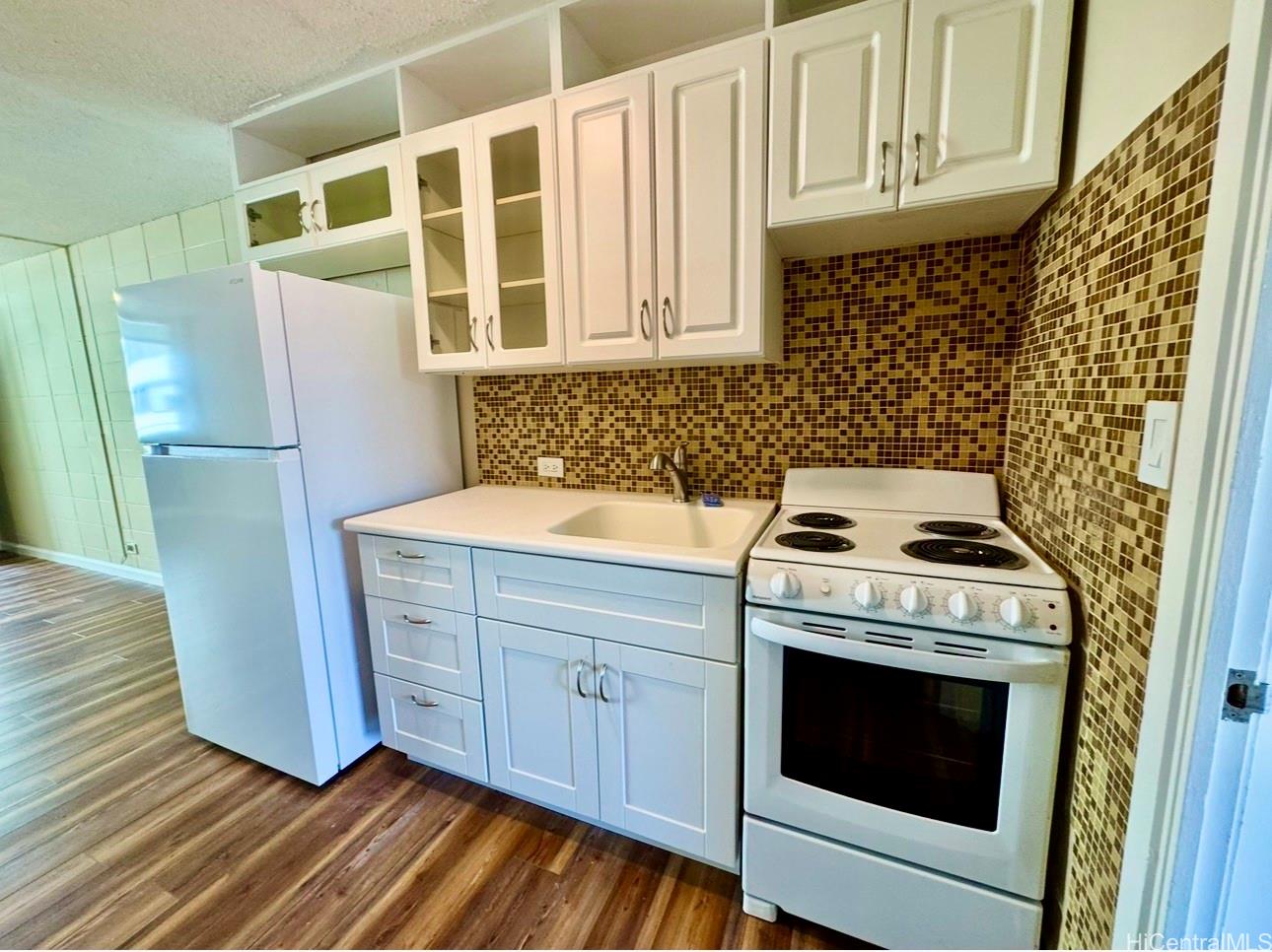 Kalia condo # 302B, Honolulu, Hawaii - photo 7 of 25