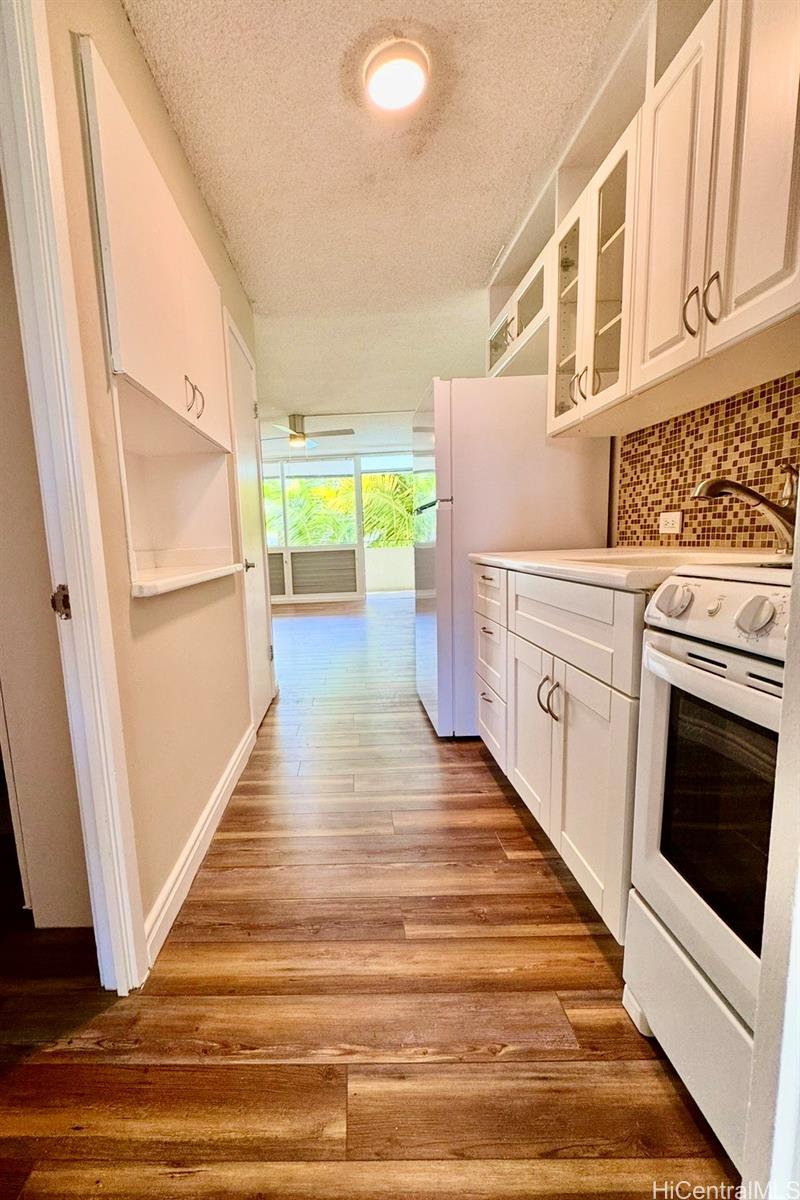 Kalia condo # 302B, Honolulu, Hawaii - photo 8 of 25