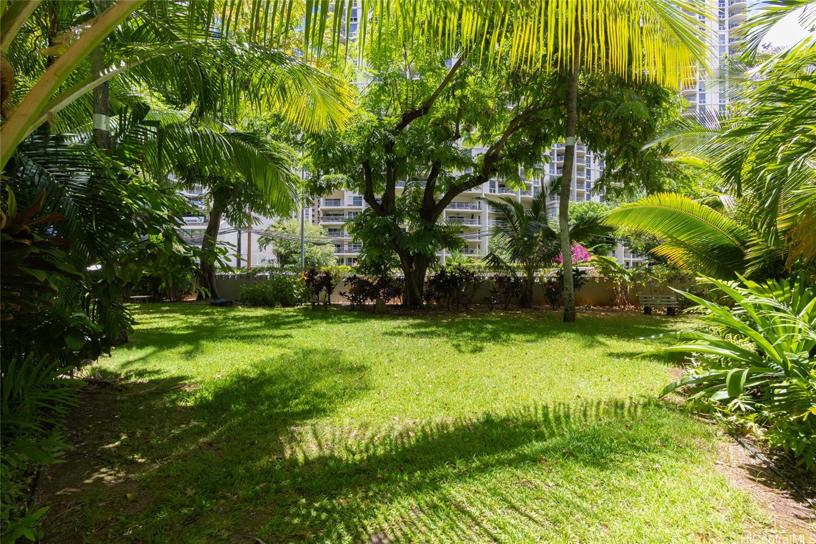 Kalia condo # 308C, Honolulu, Hawaii - photo 10 of 10