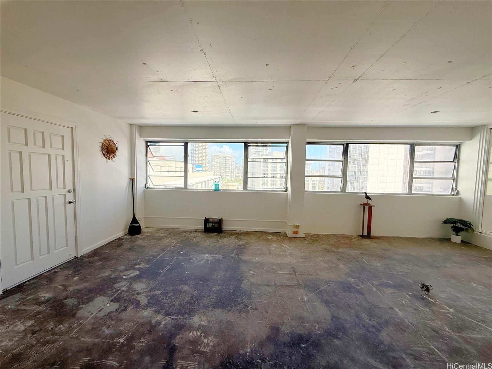 Kalia condo # 5D, Honolulu, Hawaii - photo 11 of 25