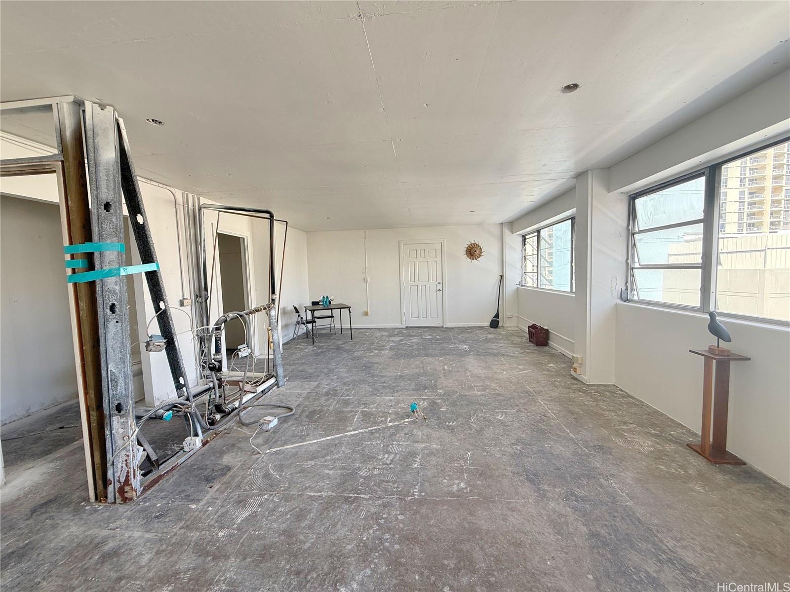 Kalia condo # 5D, Honolulu, Hawaii - photo 15 of 25