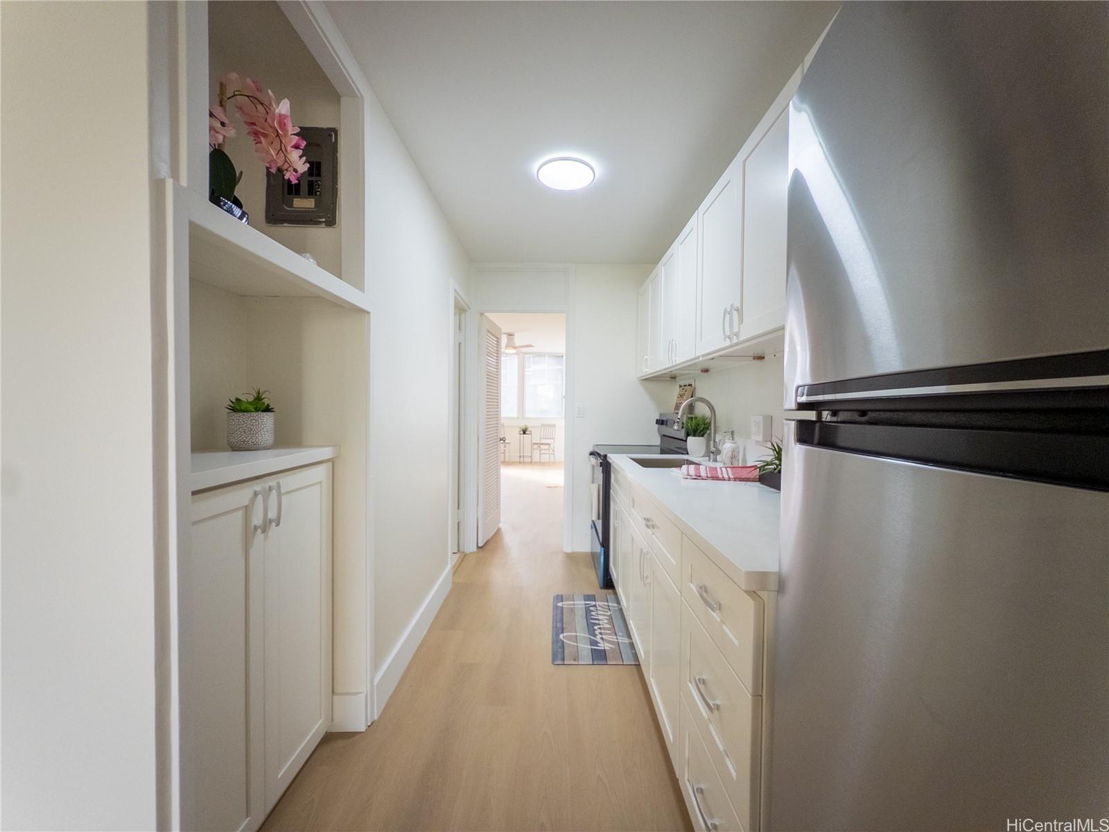 Kalia condo # 607C, Honolulu, Hawaii - photo 4 of 21