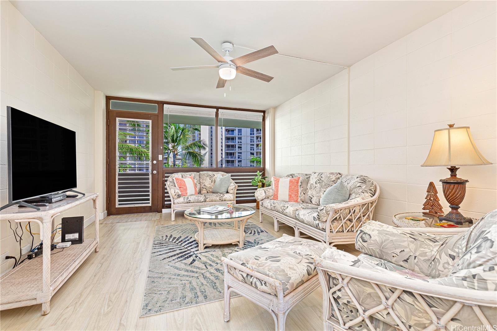 Kalia condo # 703A, Honolulu, Hawaii - photo 3 of 20