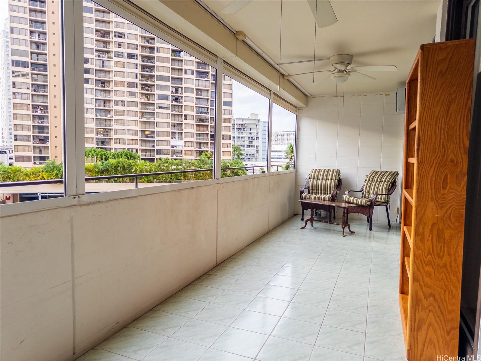 Kalia condo # 706B, Honolulu, Hawaii - photo 2 of 23