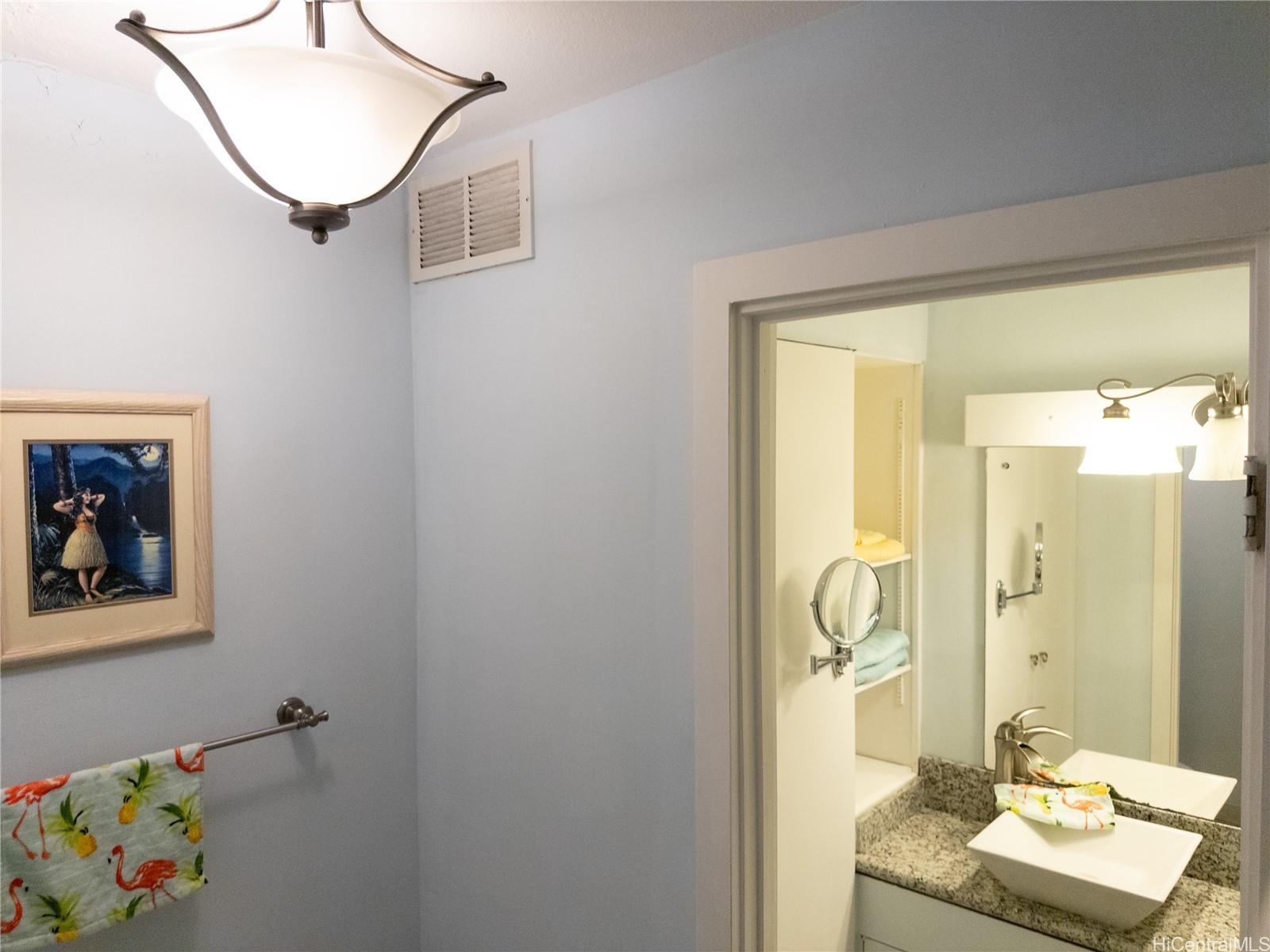 Kalia condo # 706B, Honolulu, Hawaii - photo 15 of 23