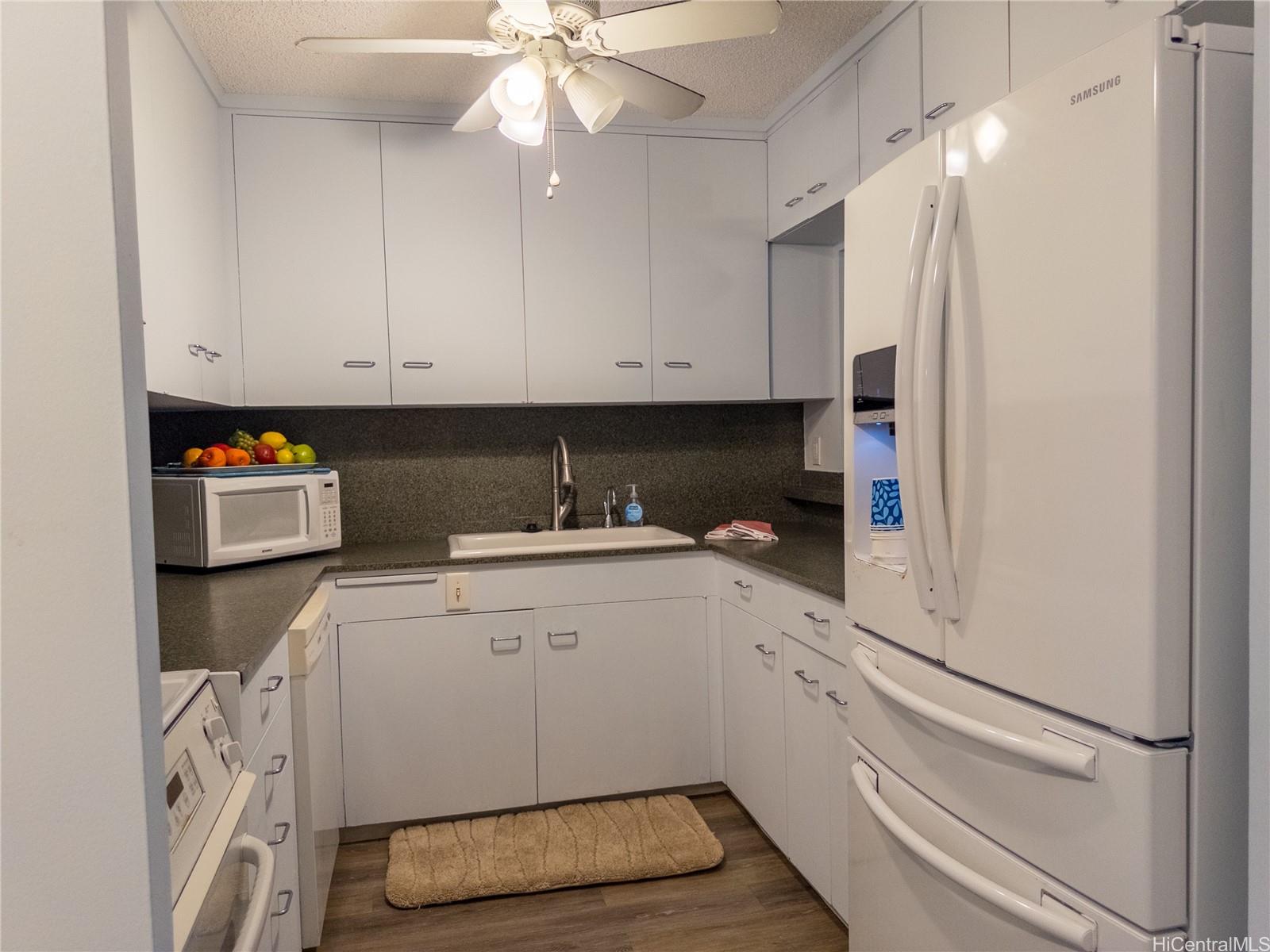 Kalia condo # 706B, Honolulu, Hawaii - photo 5 of 23