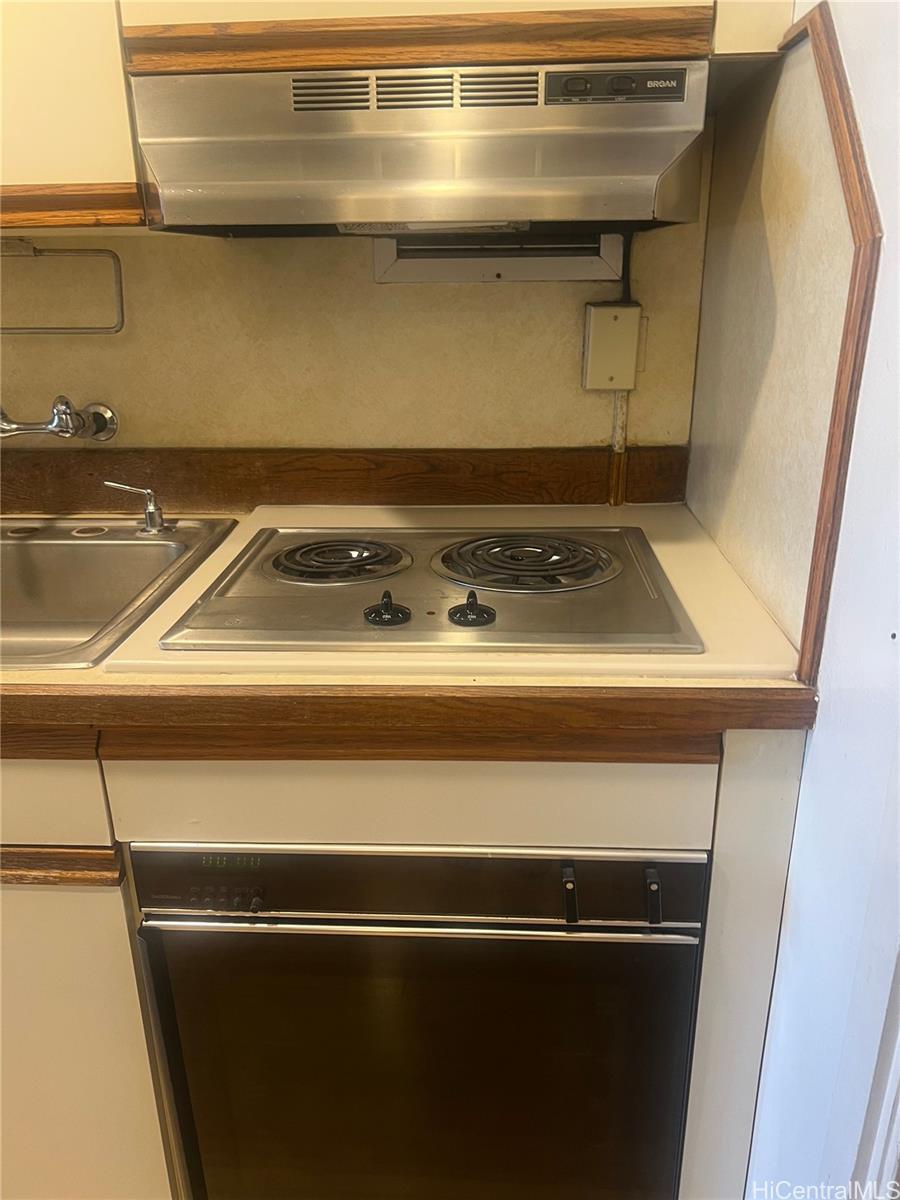 Kalia condo # A1207, Honolulu, Hawaii - photo 6 of 16