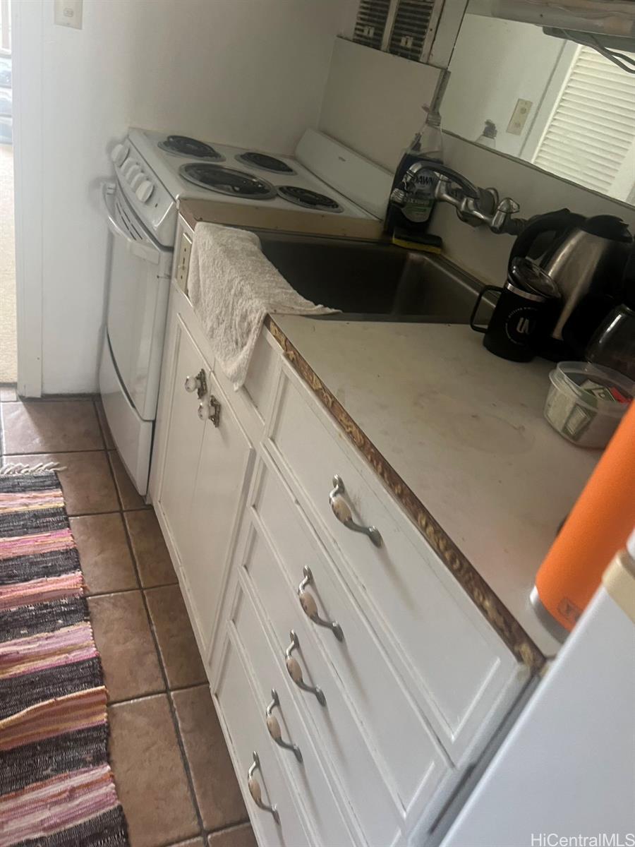 Kalia condo # B1105, Honolulu, Hawaii - photo 3 of 19