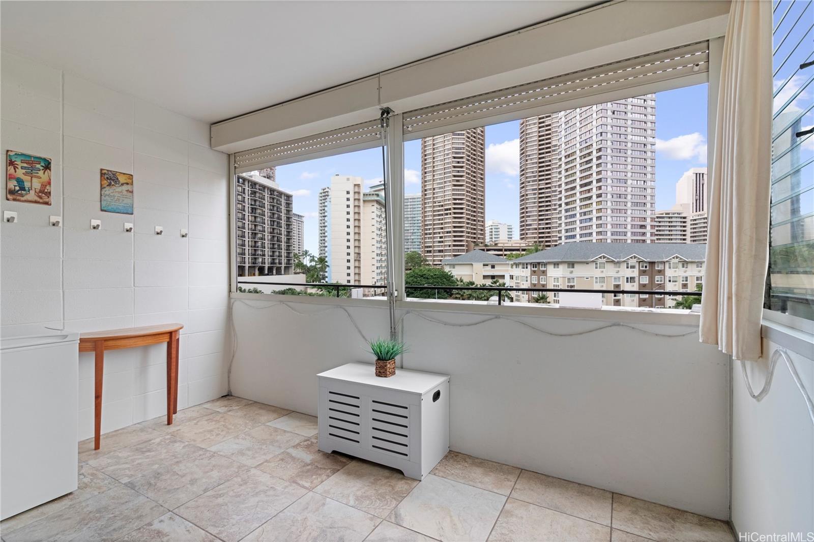 Kalia condo # B501, Honolulu, Hawaii - photo 8 of 16