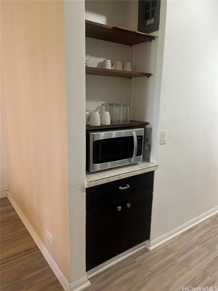 Kalia condo # C604, Honolulu, Hawaii - photo 6 of 14