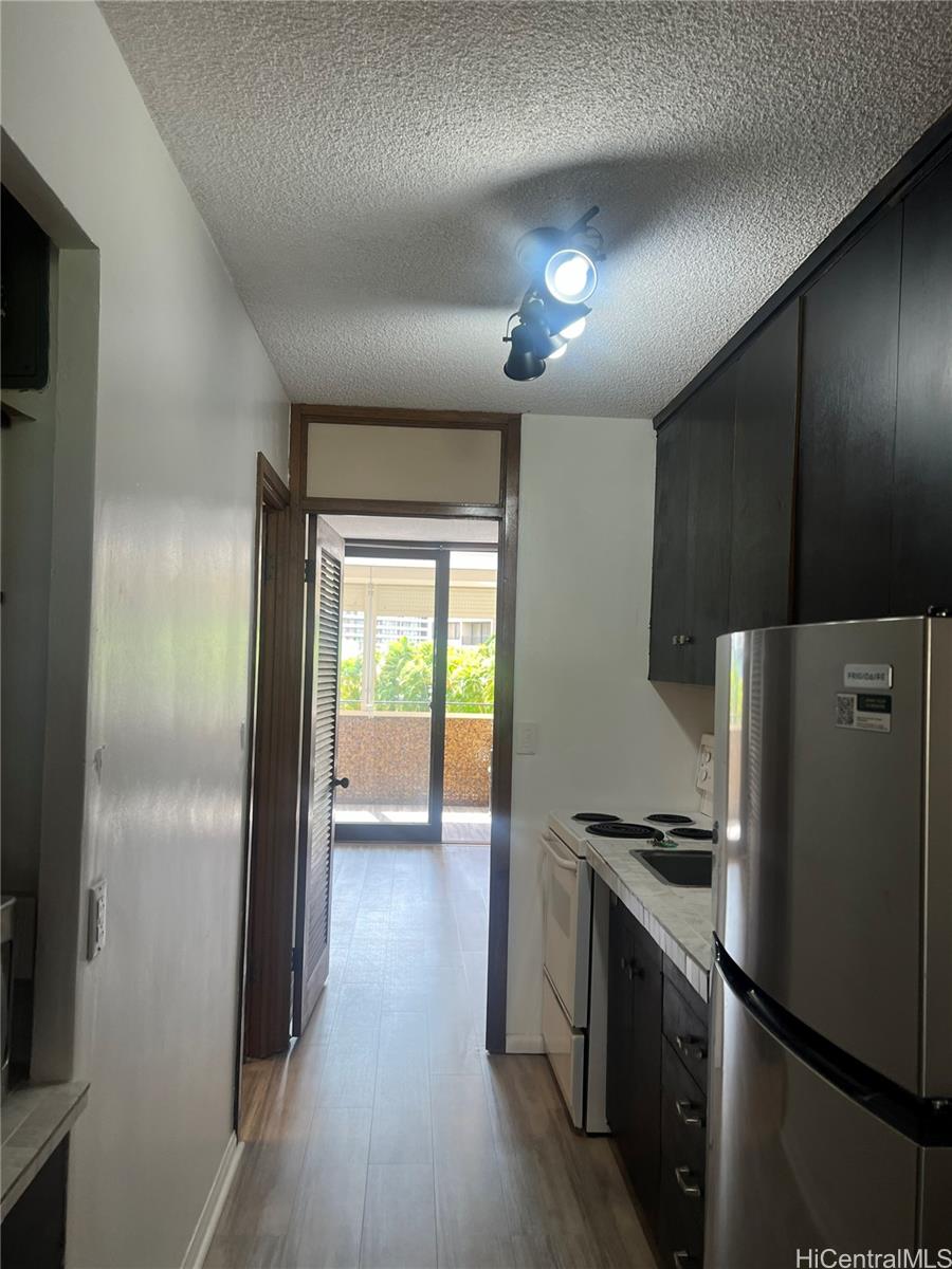 Kalia condo # C604, Honolulu, Hawaii - photo 7 of 14