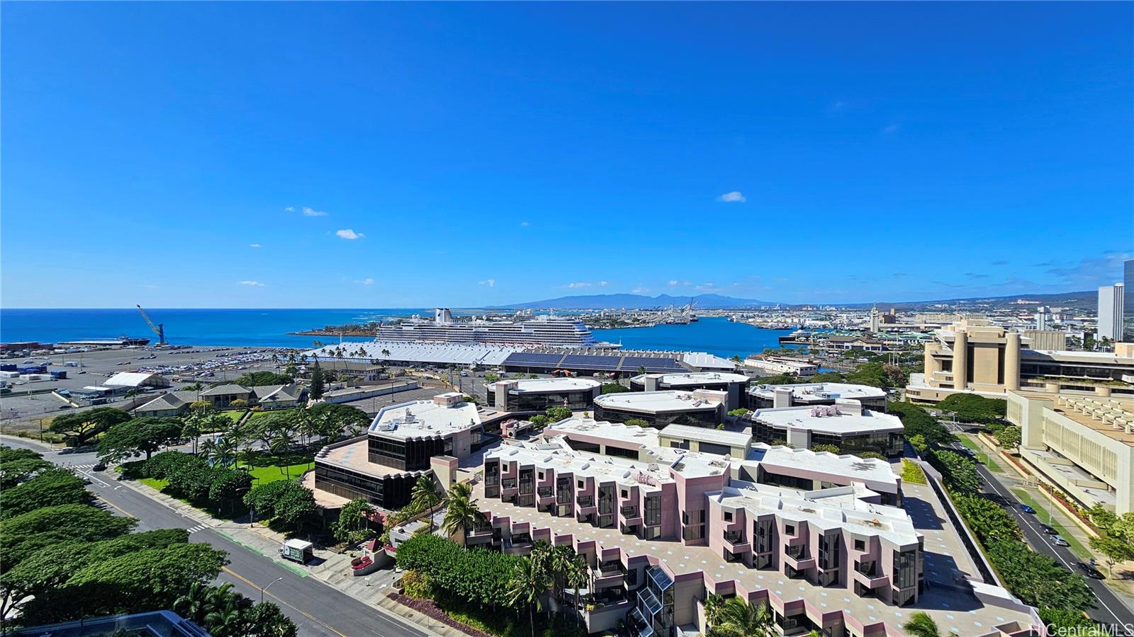 One Waterfront Tower condo # 2002, Honolulu, Hawaii - photo 3 of 20