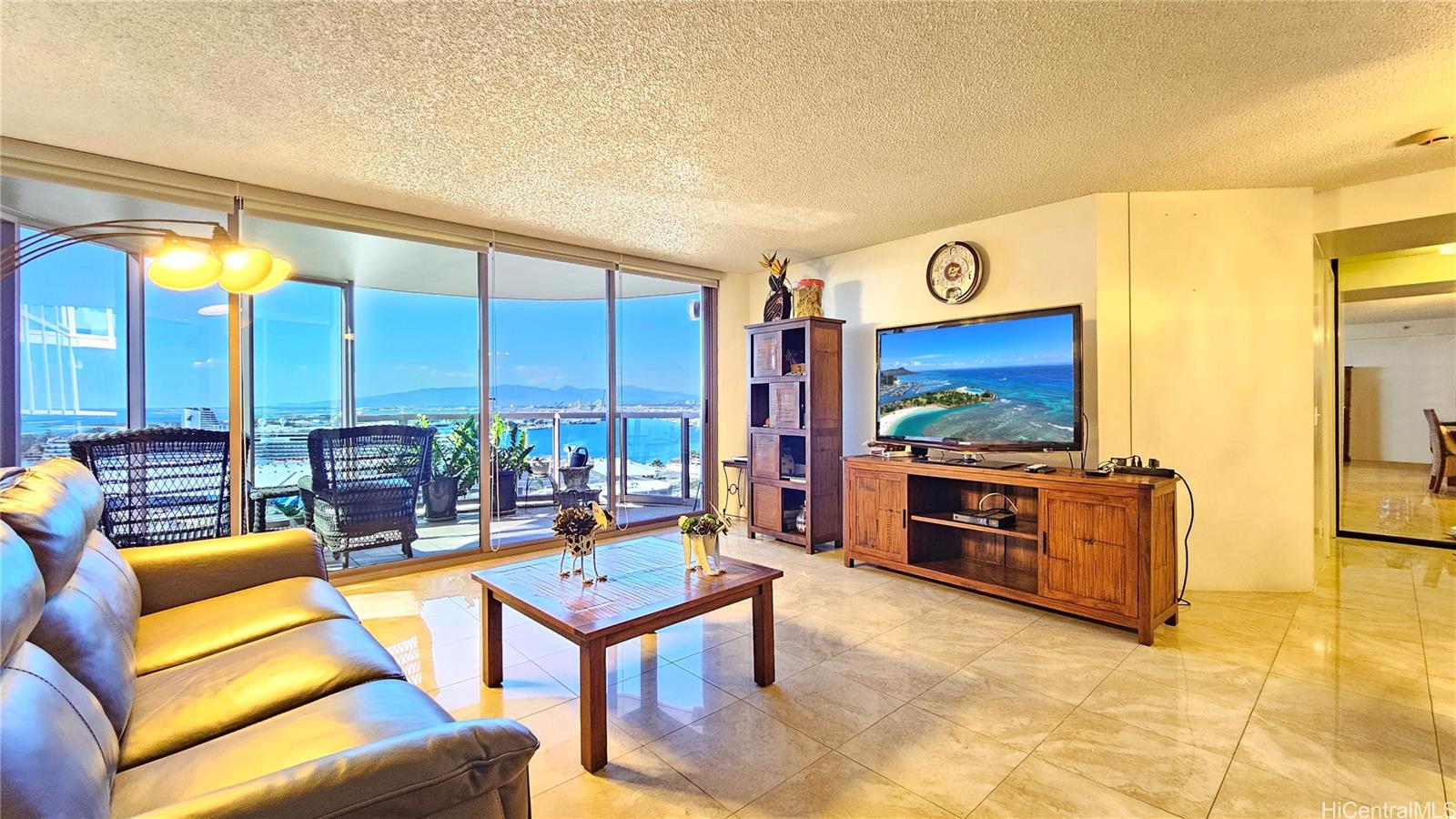 One Waterfront Tower condo # 2002, Honolulu, Hawaii - photo 8 of 20