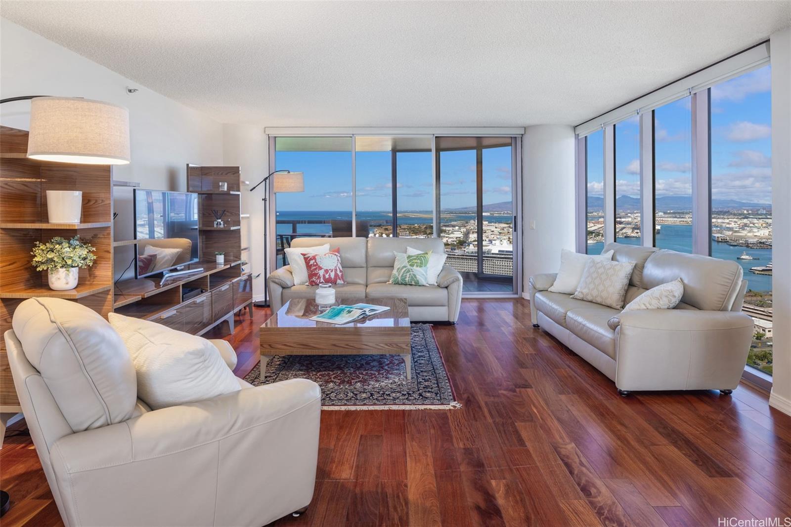 One Waterfront Tower condo # 3404, Honolulu, Hawaii - photo 2 of 22