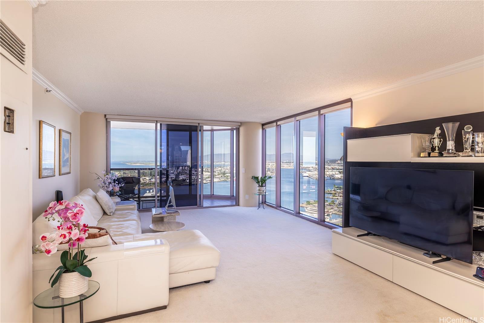 One Waterfront Tower condo # 3504, Honolulu, Hawaii - photo 2 of 25