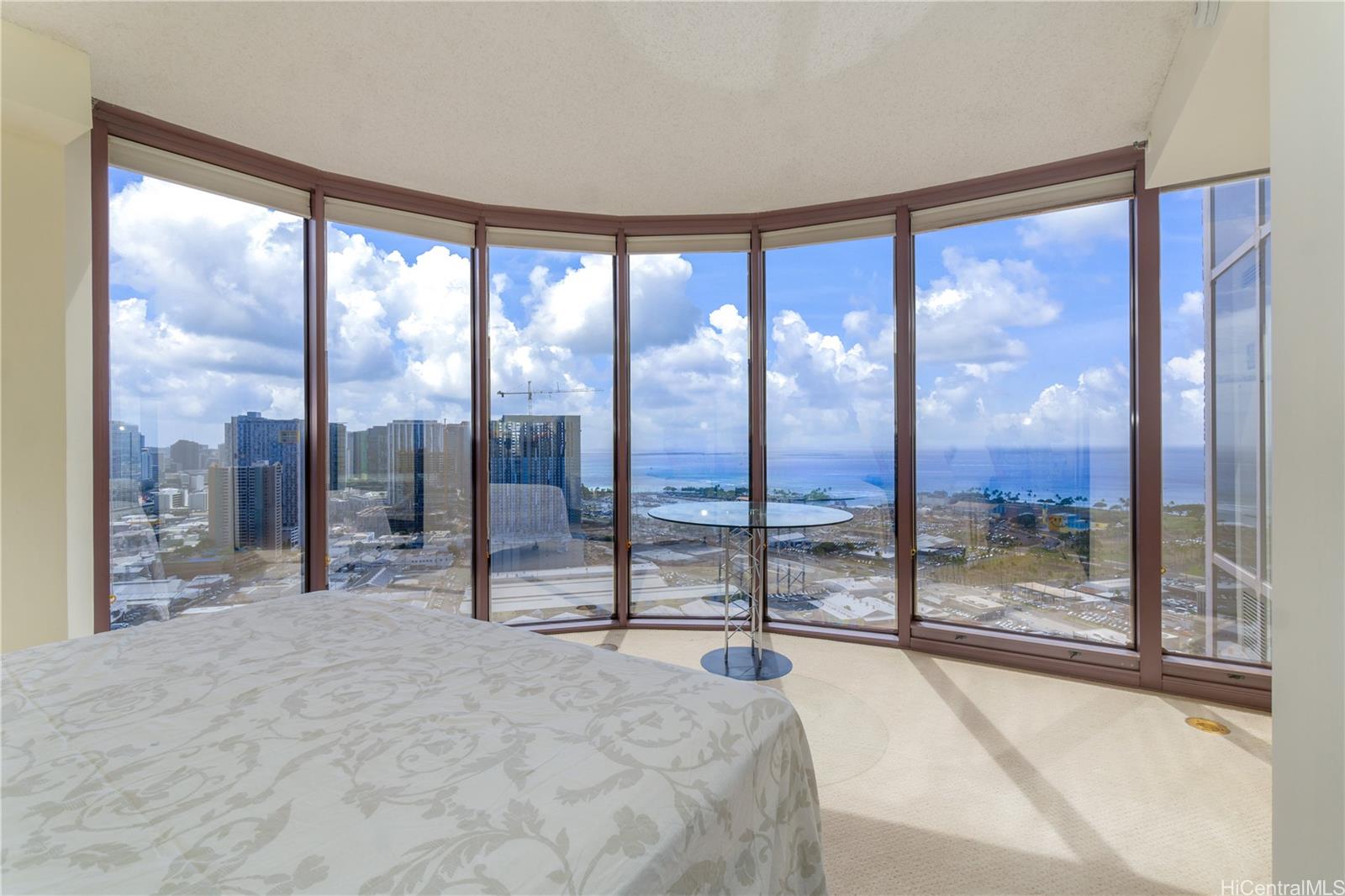 One Waterfront Tower condo # 3601, Honolulu, Hawaii - photo 13 of 24