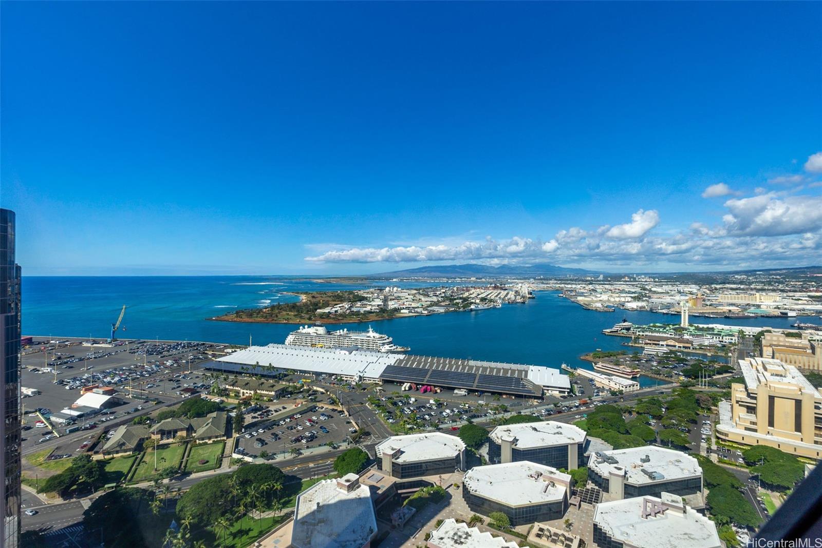 One Waterfront Tower condo # 4201, Honolulu, Hawaii - photo 17 of 25