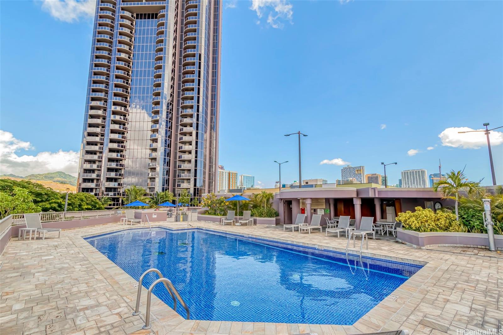 One Waterfront Tower condo # 4201, Honolulu, Hawaii - photo 18 of 25