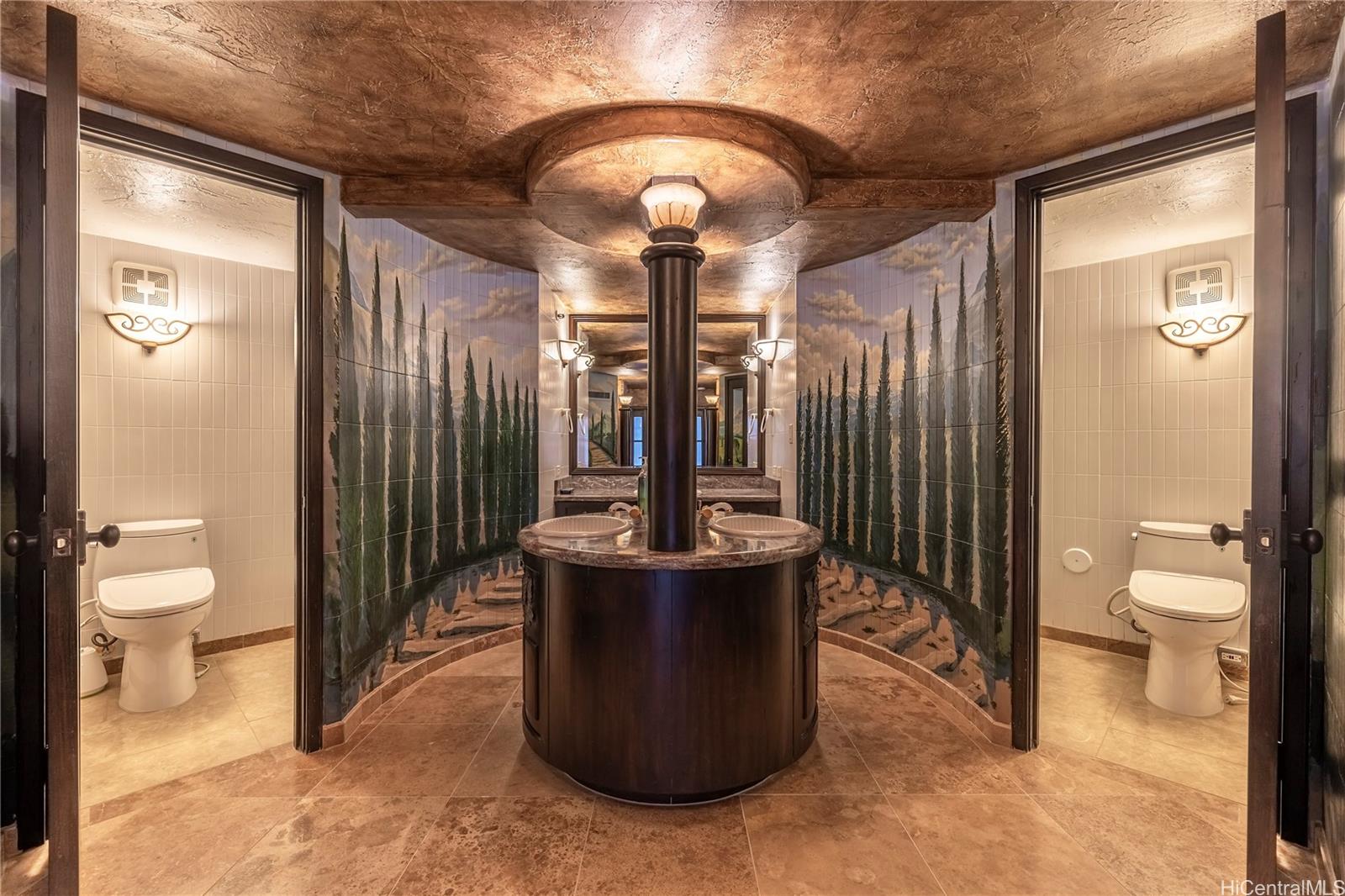 One Waterfront Tower condo # 4501, Honolulu, Hawaii - photo 7 of 12