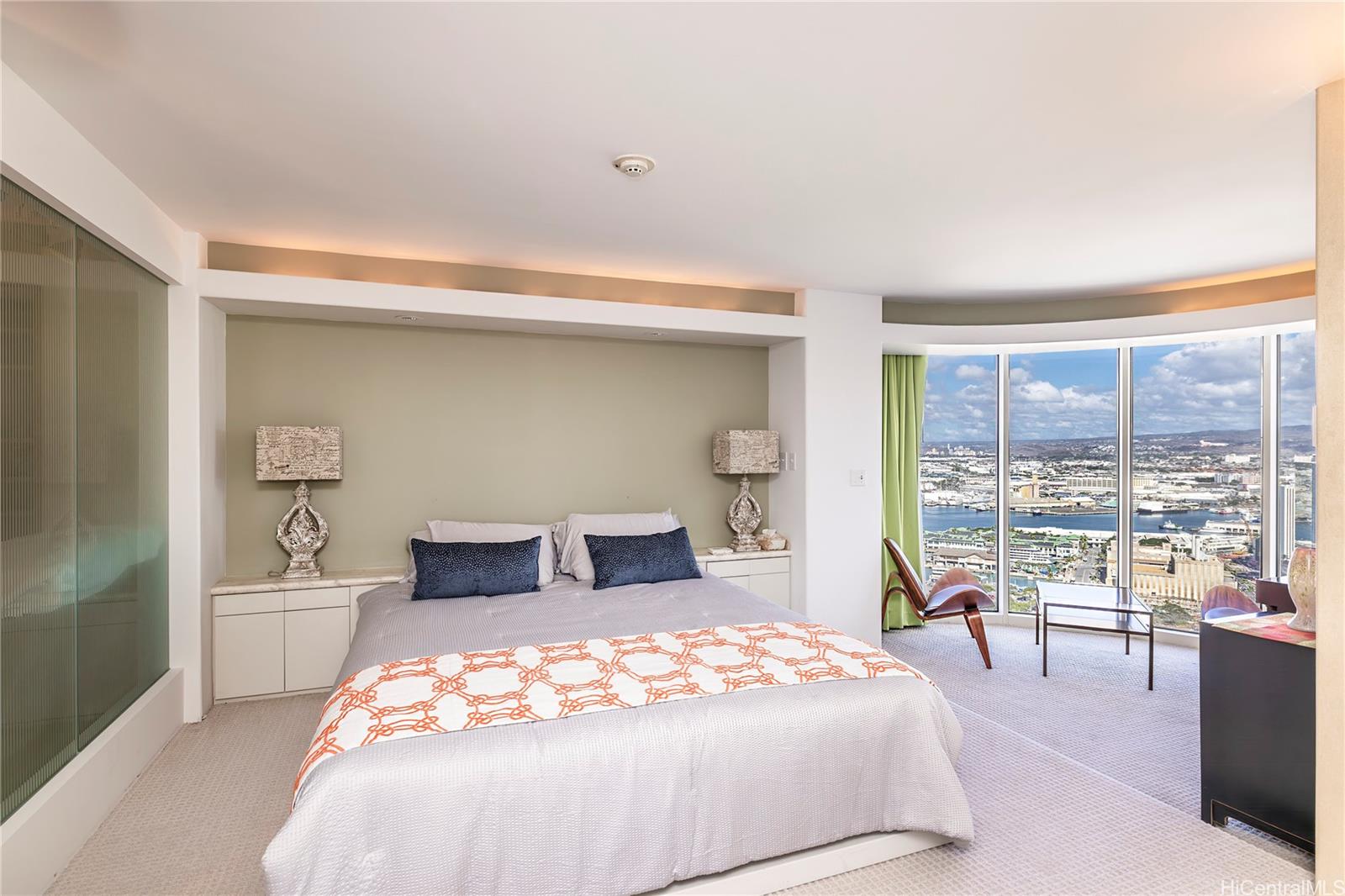 One Waterfront Tower condo # 4502, Honolulu, Hawaii - photo 11 of 13