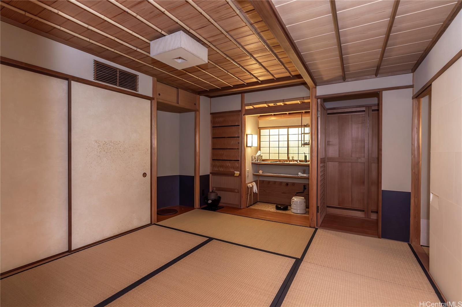 One Waterfront Tower condo # 4502, Honolulu, Hawaii - photo 3 of 13