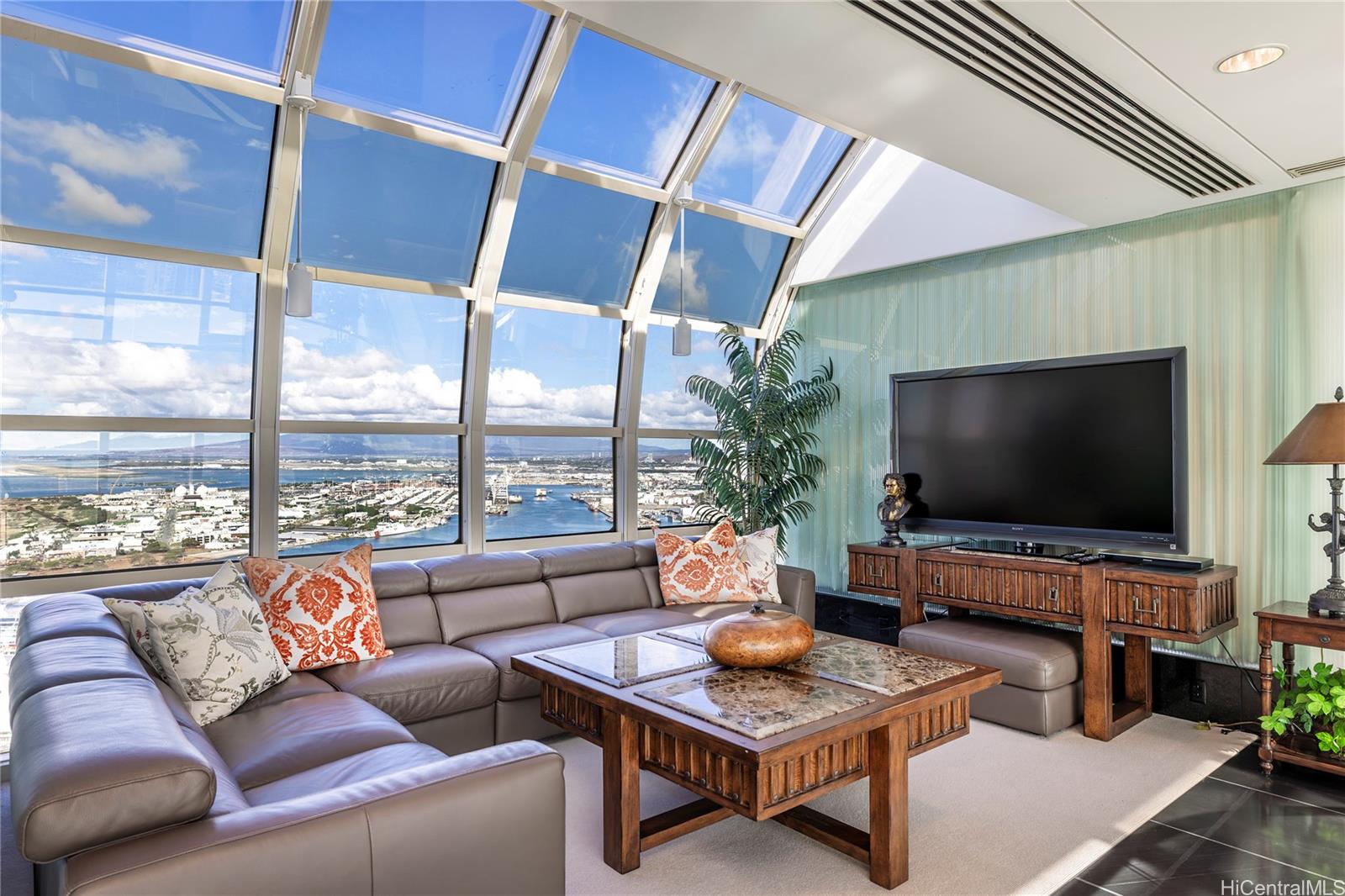 One Waterfront Tower condo # 4502, Honolulu, Hawaii - photo 4 of 13