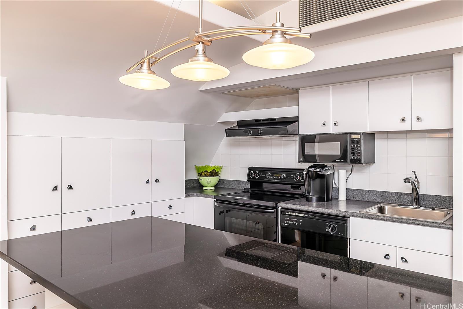 One Waterfront Tower condo # 4502, Honolulu, Hawaii - photo 9 of 13