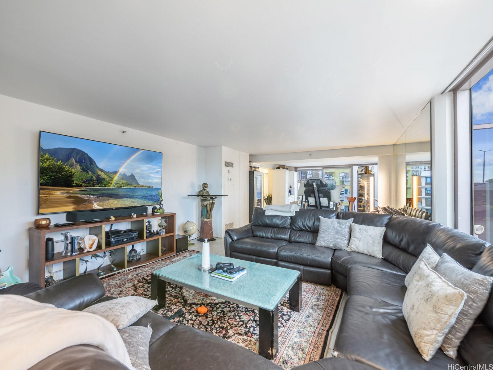 One Waterfront Tower condo # 501, Honolulu, Hawaii - photo 7 of 25