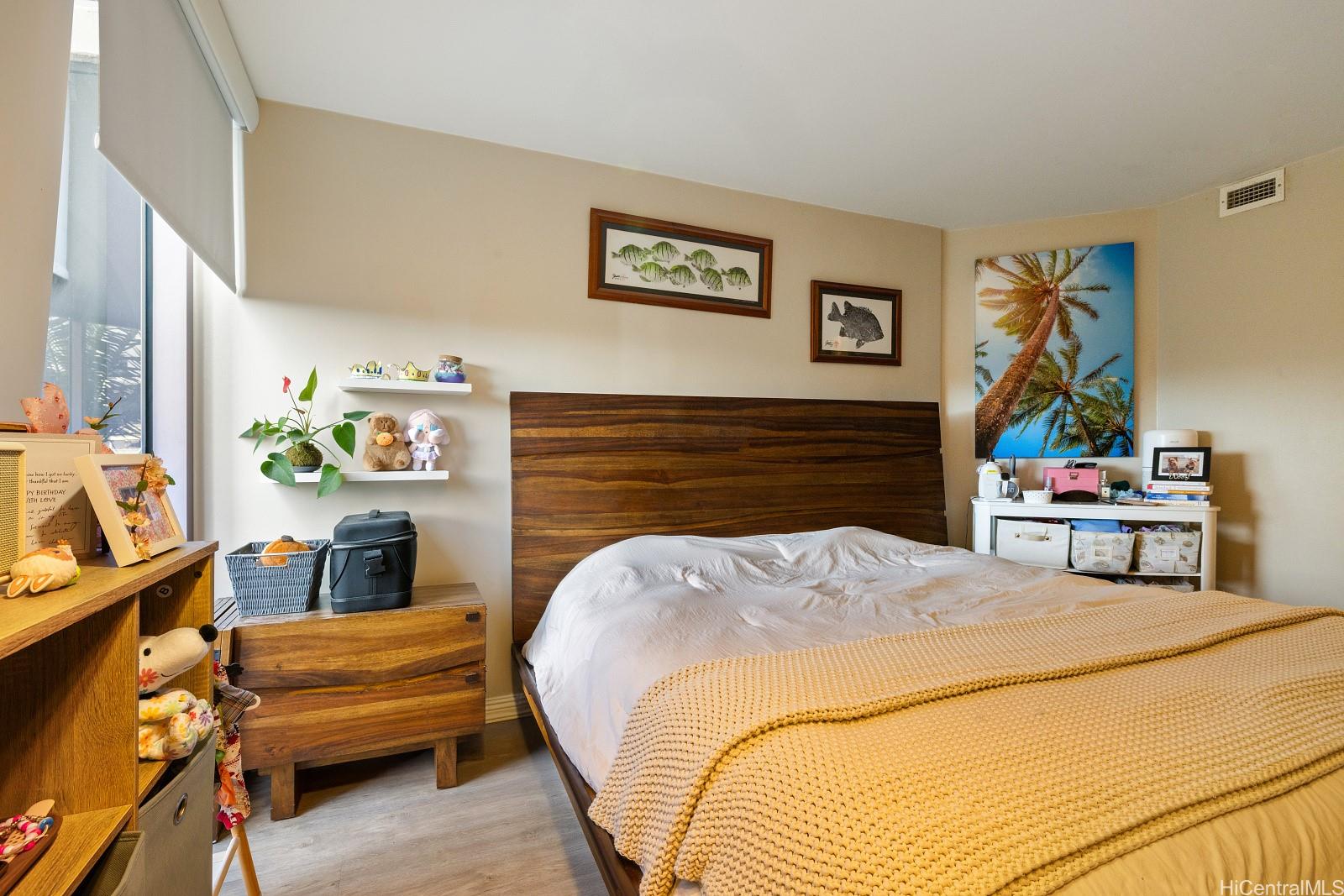 One Waterfront Tower condo # 503, Honolulu, Hawaii - photo 7 of 25