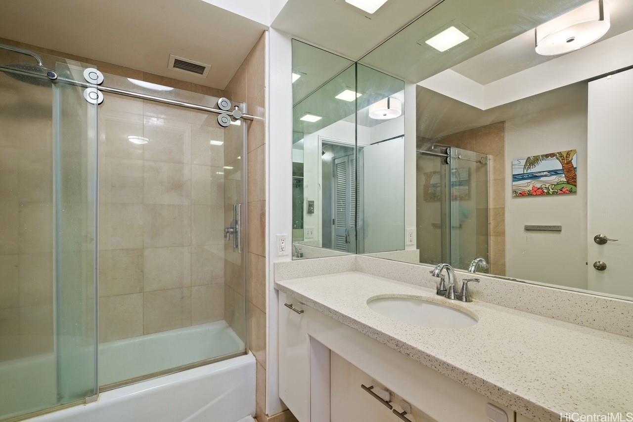 One Waterfront Tower condo # 503, Honolulu, Hawaii - photo 8 of 25