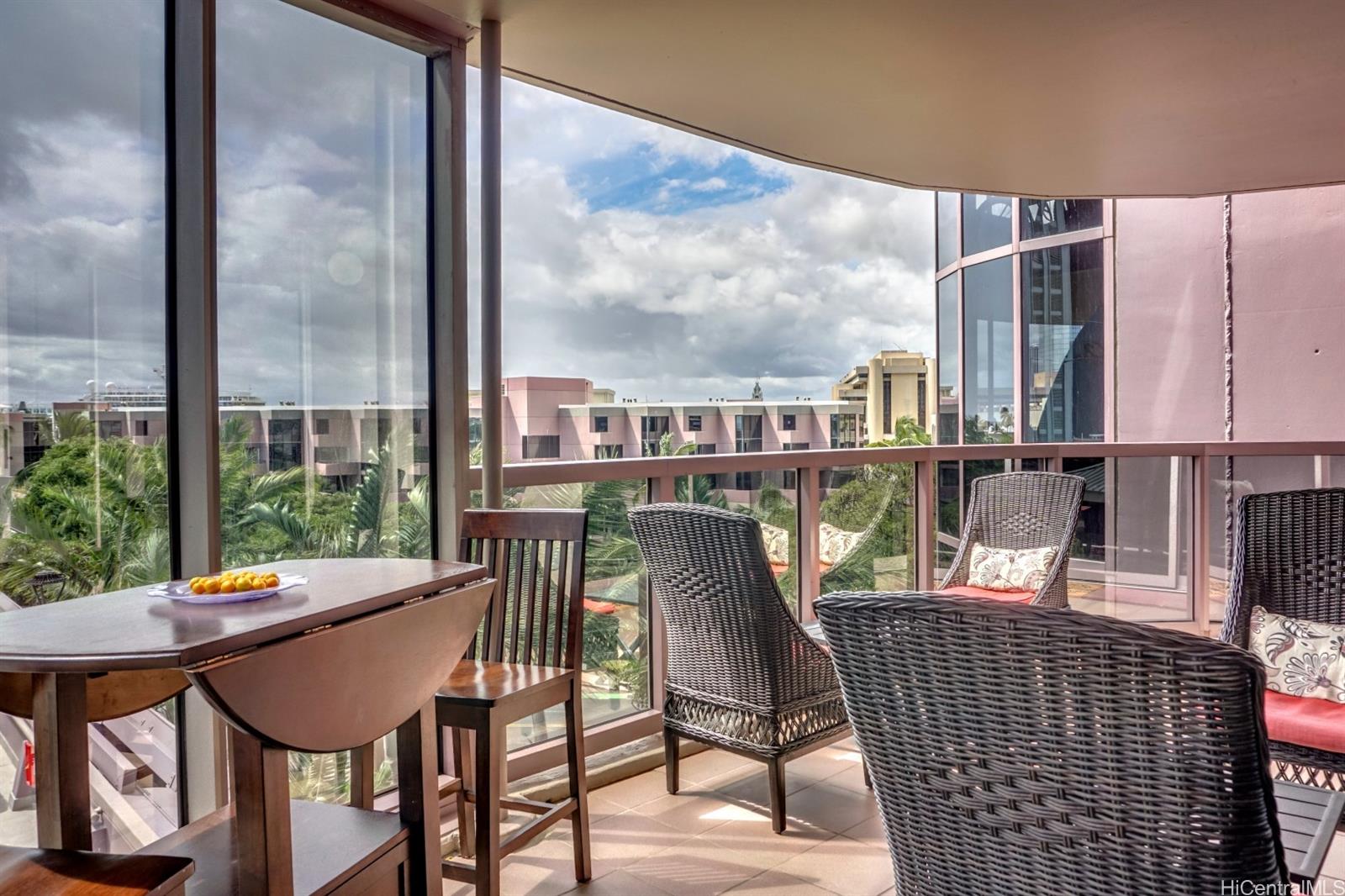 425 South Street Honolulu - Rental - photo 11 of 25